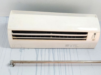 Nguyên nhân máy lạnh chảy nước và cách khắc phục